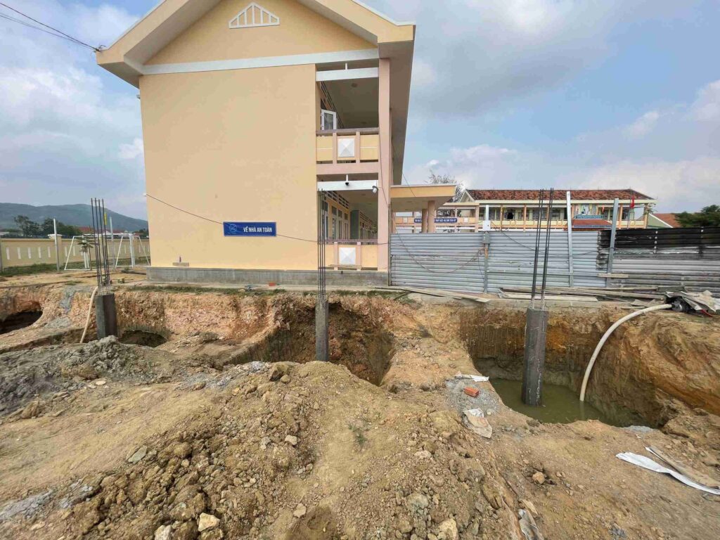 nhà tập luyện đa năng